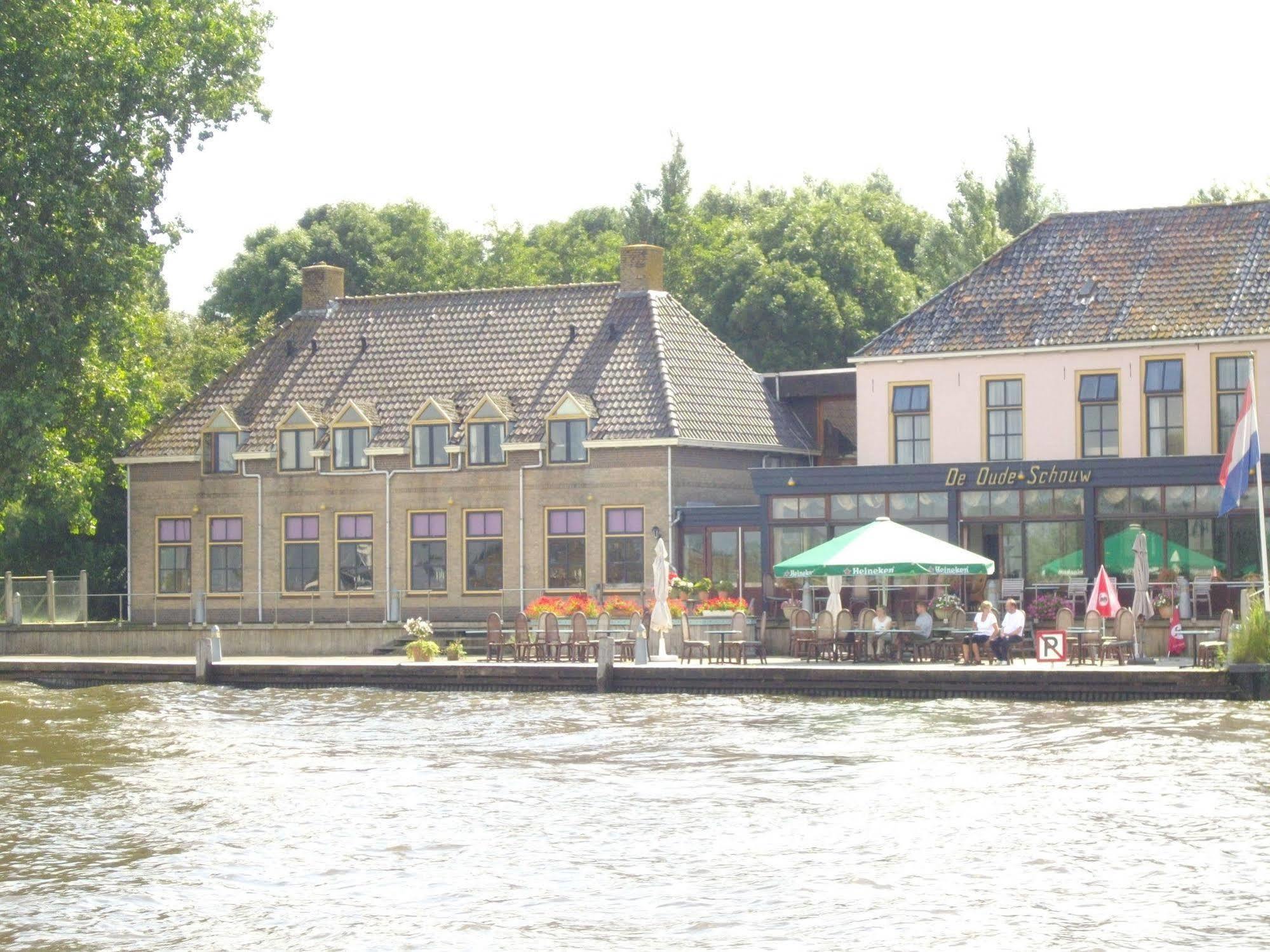 De Oude Schouw Hotel Jirnsum Exterior foto